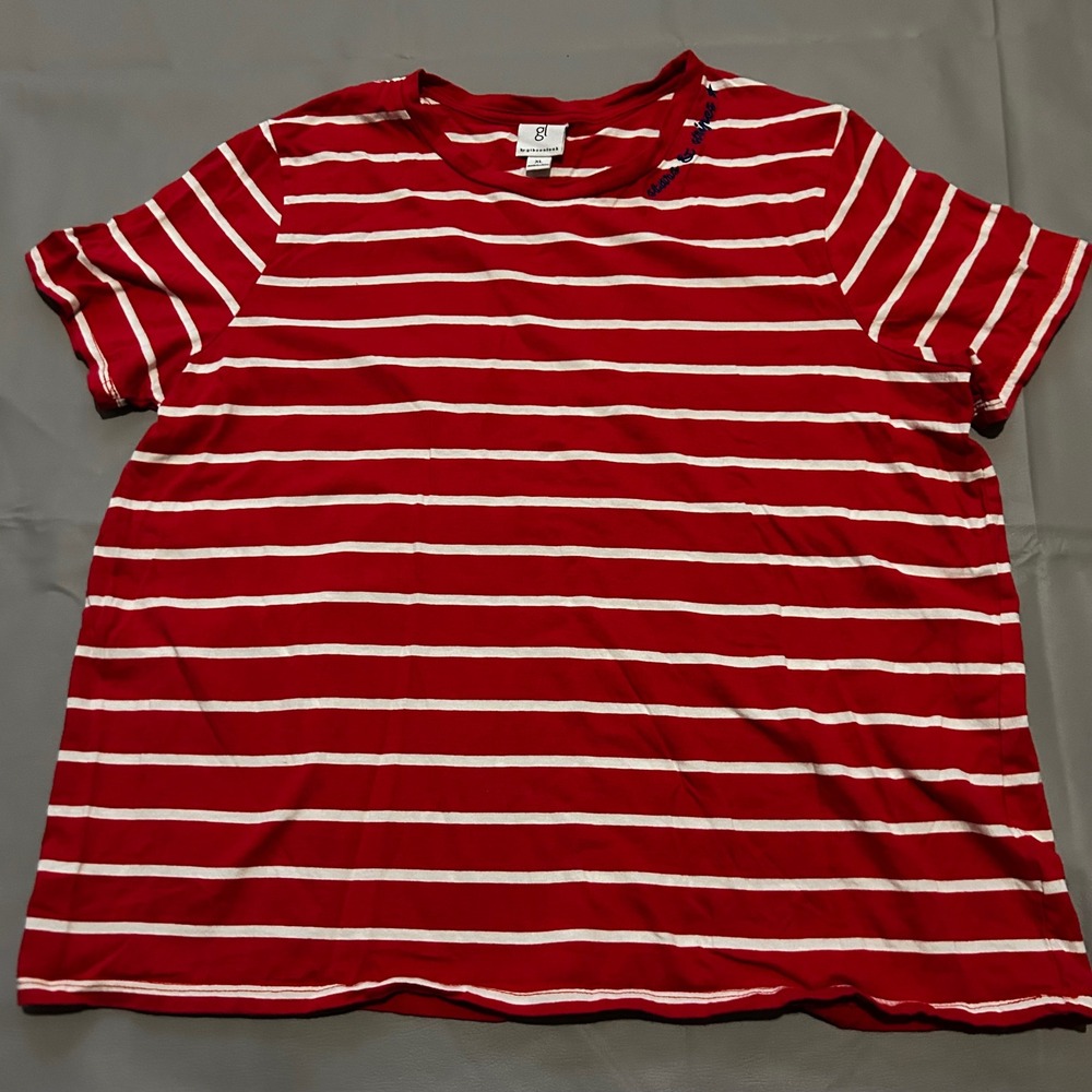 Red White Striped Stars & Stripes Embroidered T-Shirt XL Americana Patriotic‎